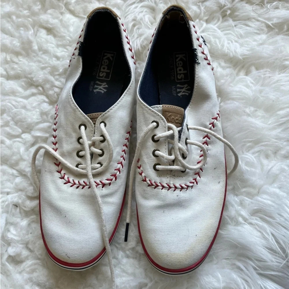 Keds White and Red Sneakers baseball - New York Yankees